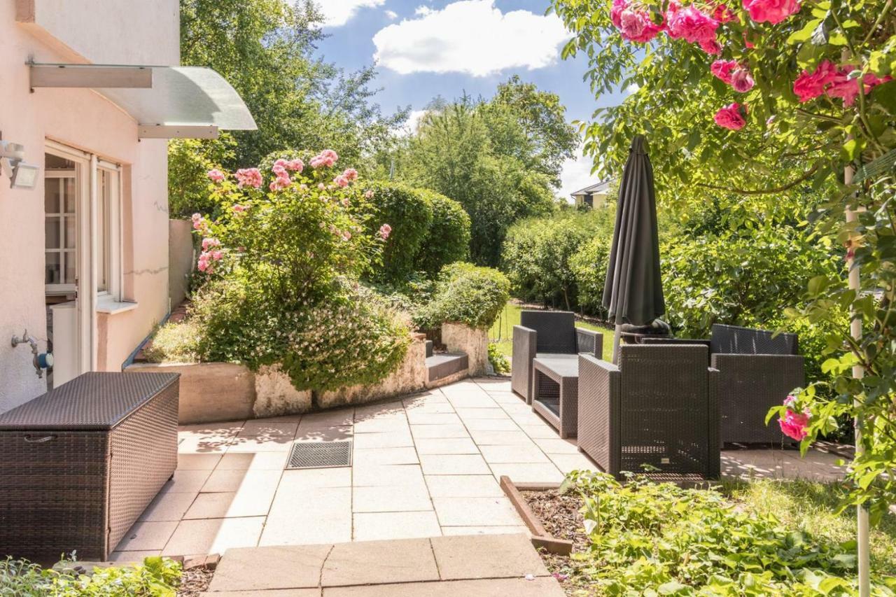 Villa-Doerr 100 M² + 1500M² Garten Woerrstadt ภายนอก รูปภาพ